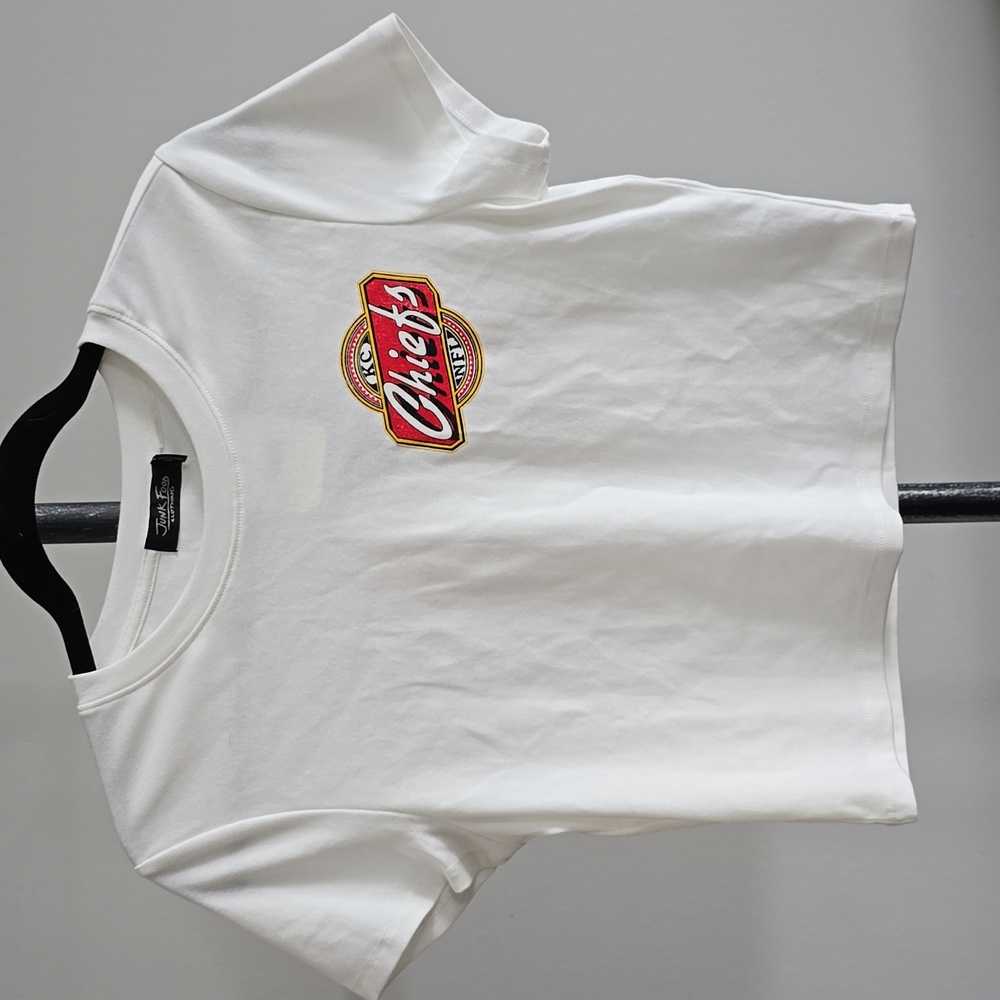NWT Junk Food Vintage White Chiefs Baby Tee
